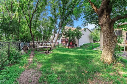 47-web-or-mls-9918-Kiwi-Ave-46.jpg