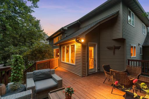 8-web-or-mls-2240 Thrushwood Cir-8.jpg