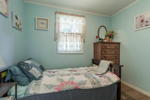 office/ spare bedroom