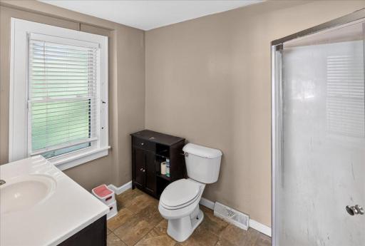 Main floor 3/4 bath