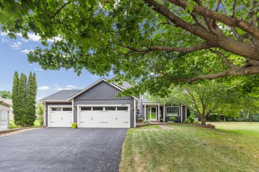 8555 Jorgensen Bay S, Cottage Grove, MN 55016