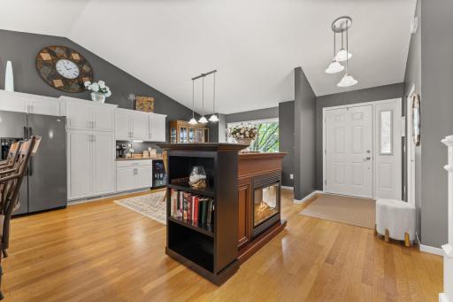 8555 Jorgensen Bay S, Cottage Grove, MN 55016