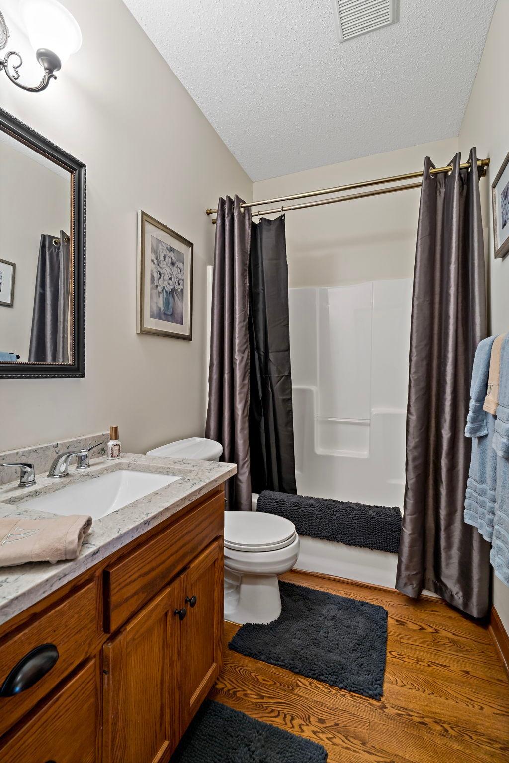 Main floor full guest bath w/Cambria