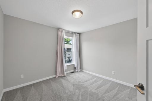 1546 Timberwood Lane, West Saint Paul, MN 55118
