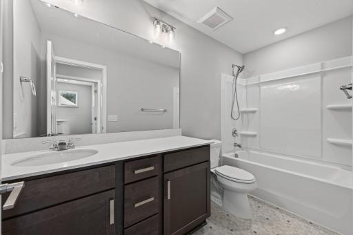1546 Timberwood Lane, West Saint Paul, MN 55118