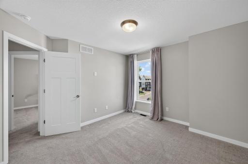1546 Timberwood Lane, West Saint Paul, MN 55118