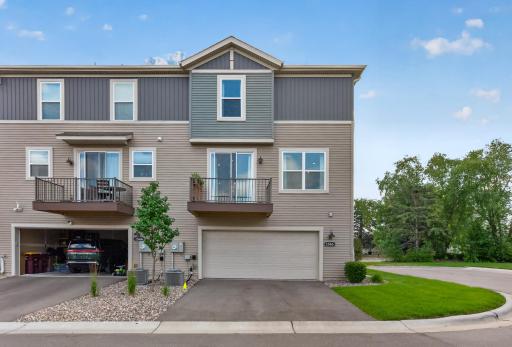 1546 Timberwood Lane, West Saint Paul, MN 55118