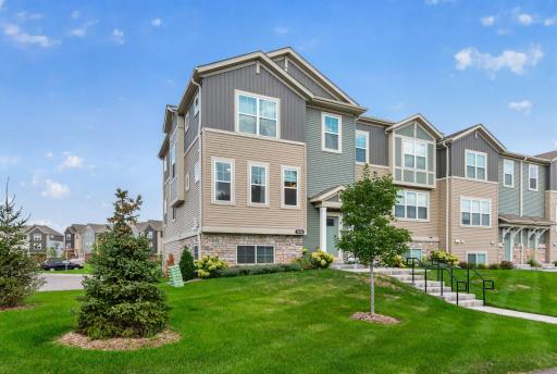 1546 Timberwood Lane, West Saint Paul, MN 55118