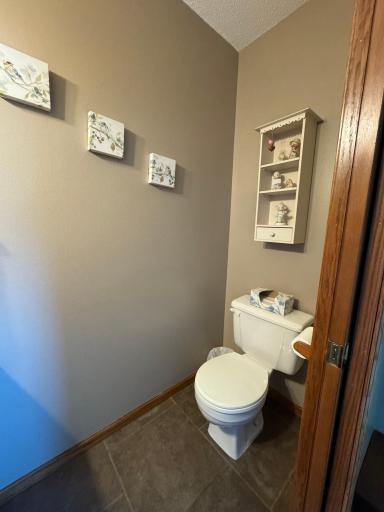 1/2 bath off garage