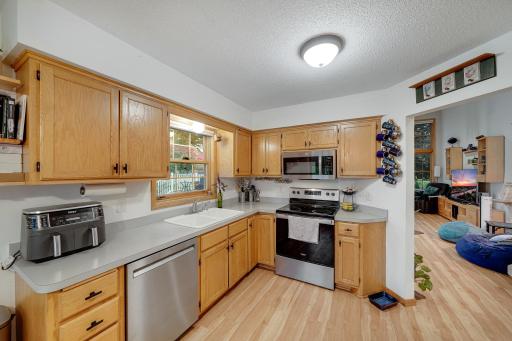 8544 Sycamore Lane N, Maple Grove, MN 55369