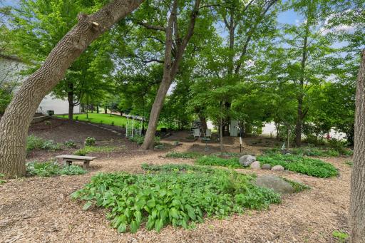 4908 Malibu Drive, Edina, MN 55436