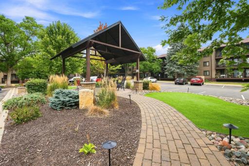 7601 W 101st Street, 114, Bloomington, MN 55438
