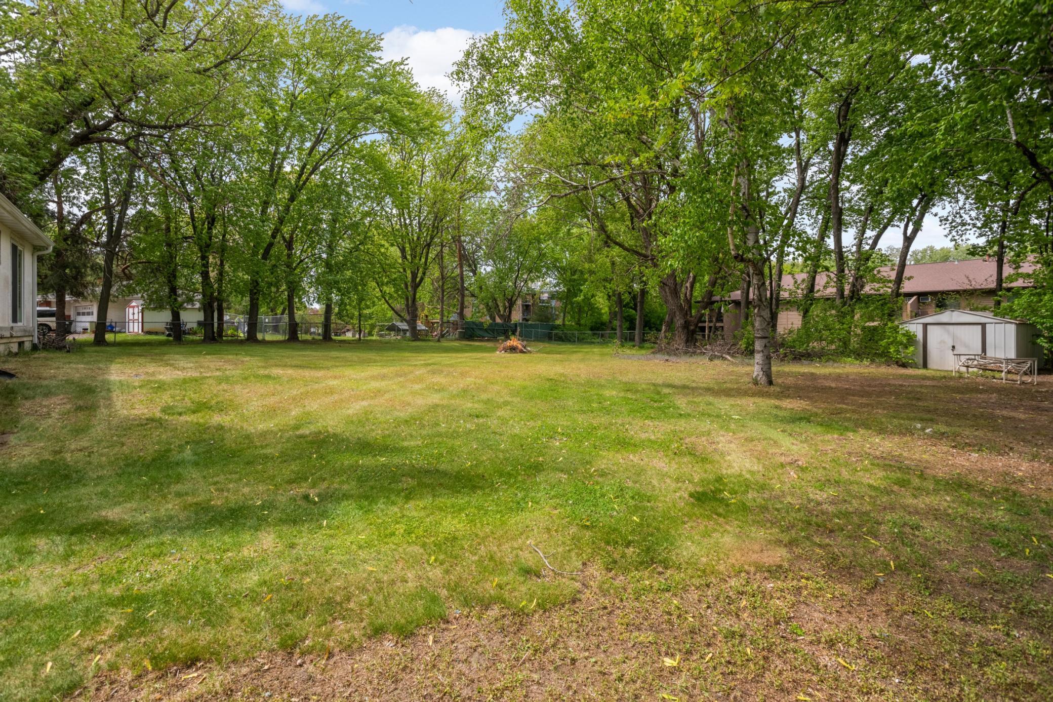 Massive lot - half acre!