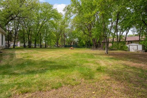Massive lot - half acre!