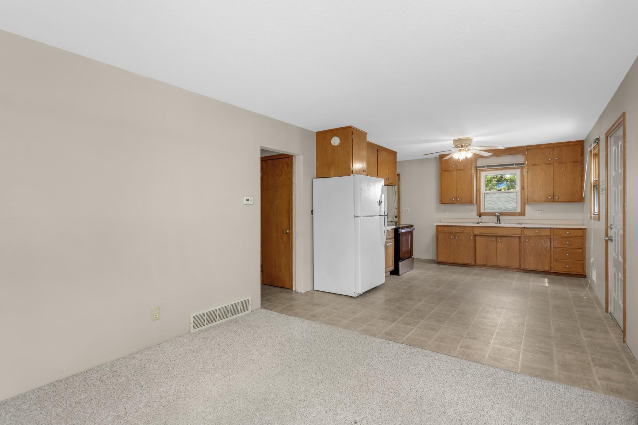 Hall entry to bedrooms