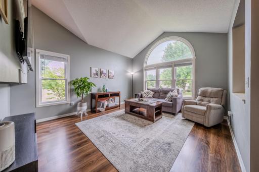 5962 N Ridge Drive, Savage, MN 55378