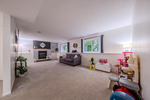 5962 N Ridge Drive, Savage, MN 55378