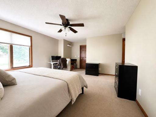 404 Crescent Drive, Albert Lea, MN 56007
