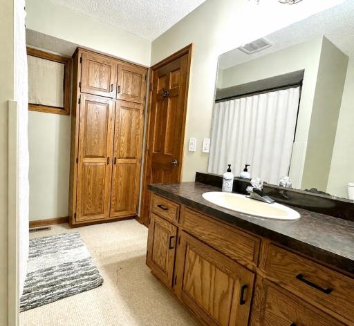 404 Crescent Drive, Albert Lea, MN 56007