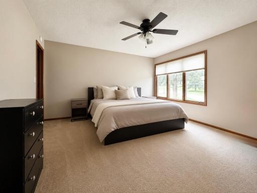 404 Crescent Drive, Albert Lea, MN 56007