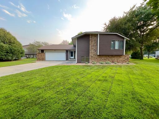 404 Crescent Drive, Albert Lea, MN 56007