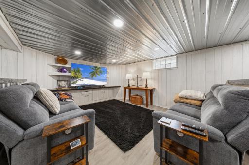 308 1st Street NW, New Richland, MN 56072