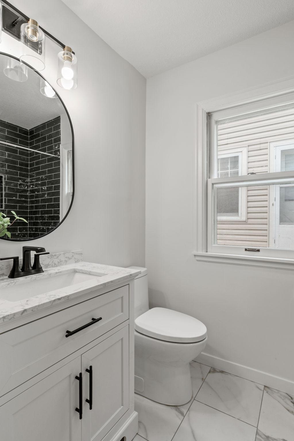 28-web-or-mls-5449 30th Ave-28.jpg