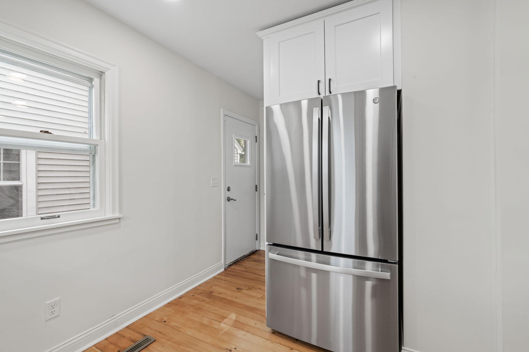 19-web-or-mls-5449 30th Ave-19.jpg