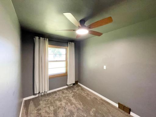 16 S Paffrath Avenue, Springfield, MN 56087