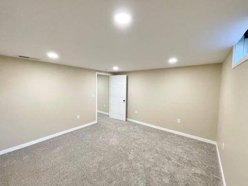16 S Paffrath Avenue, Springfield, MN 56087