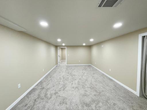 16 S Paffrath Avenue, Springfield, MN 56087