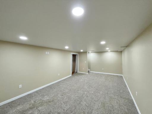 16 S Paffrath Avenue, Springfield, MN 56087