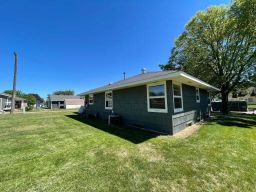 16 S Paffrath Avenue, Springfield, MN 56087