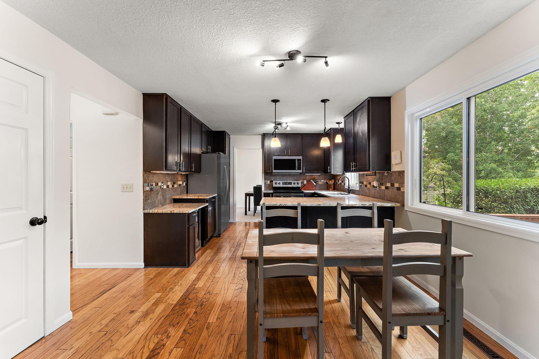 Photo 11