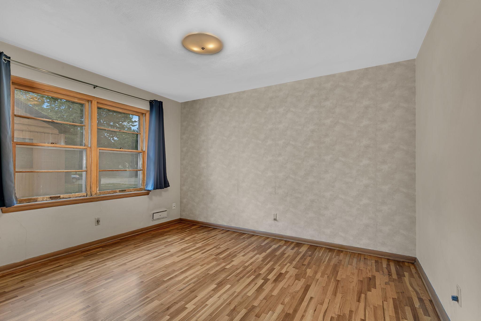 Main level primary bedroom