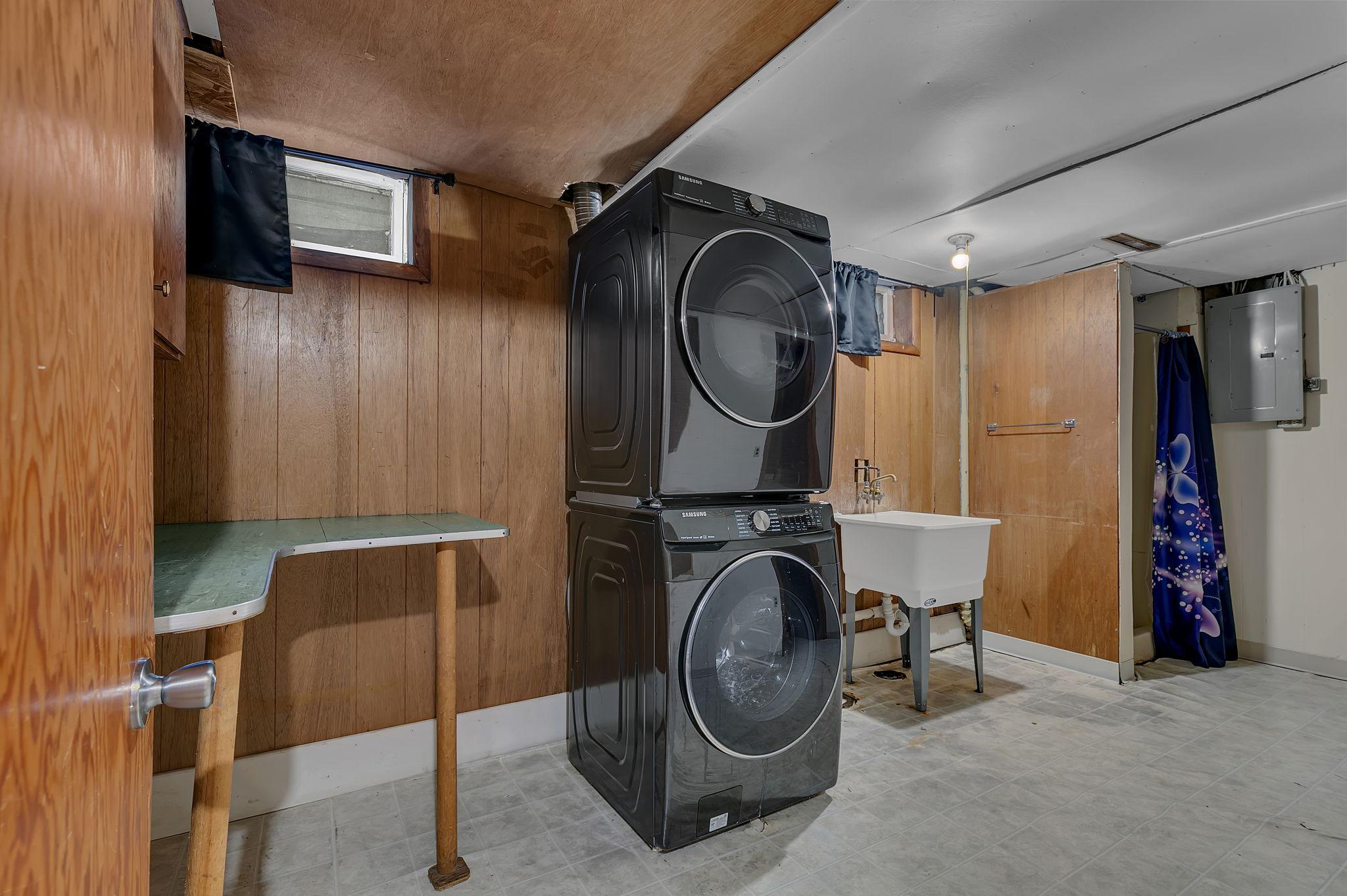 Front loading washer & dryer
