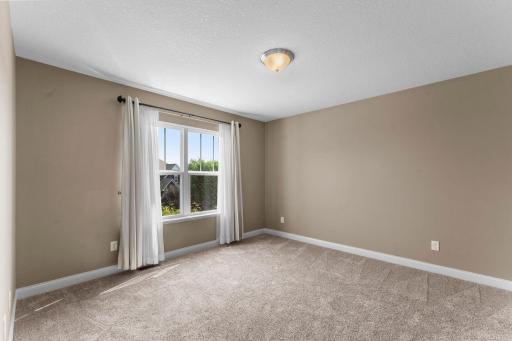 4-bedrooms on the upper level