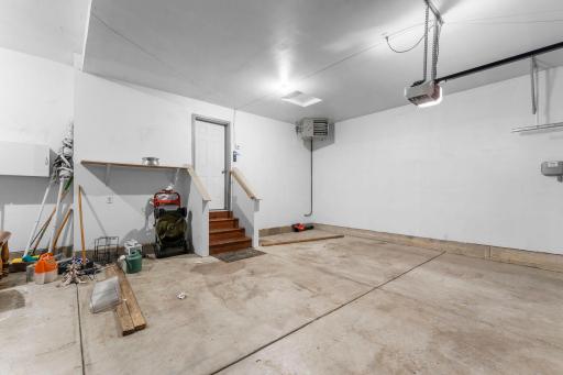4014 Holasek Path, Chaska MN