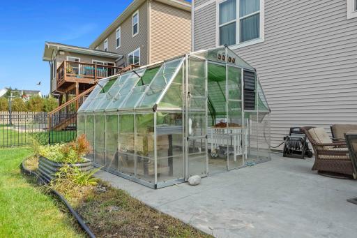 Greenhouse for those who like to garden