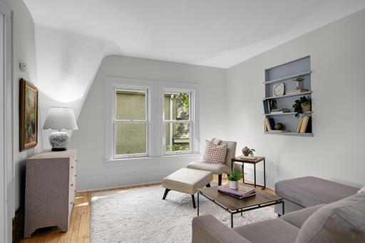 Sitting room between the 2 upstairs bedrooms.