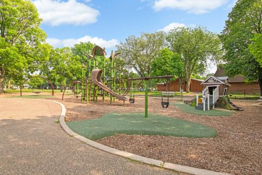 3245 41st Avenue S, Minneapolis, MN 55406
