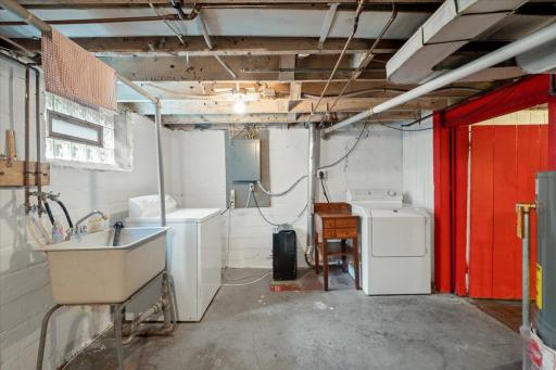 16-3932 45th Ave S-0016.jpg