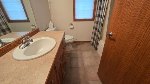 1405 26th Street SW, Austin, MN 55912