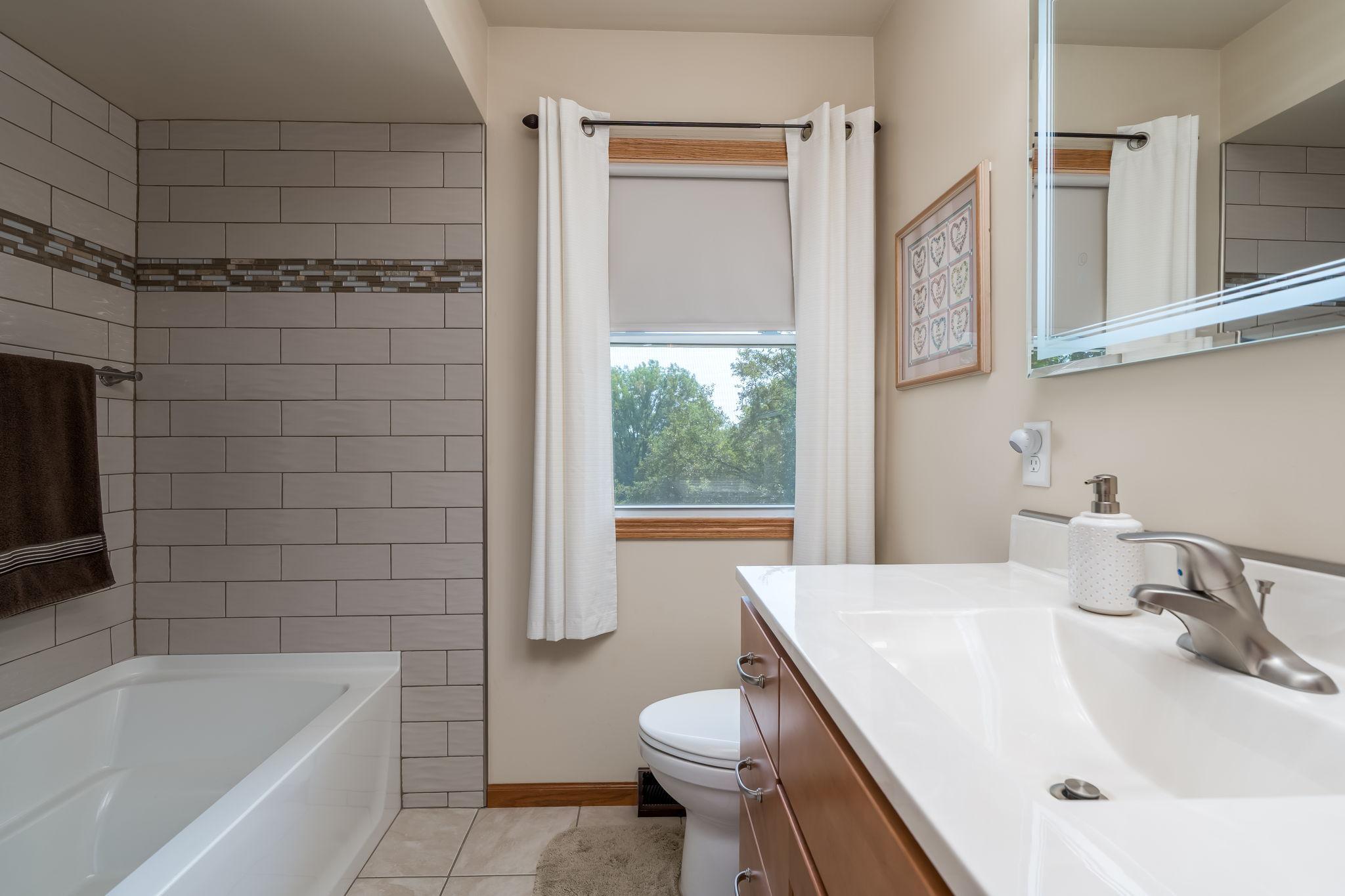 27-web-or-mls-48186-belgrade-township-193.jpg