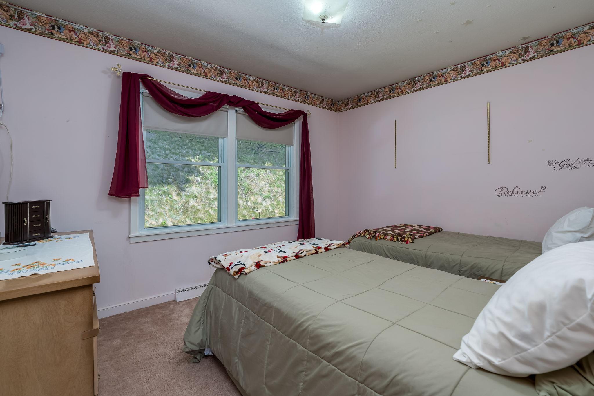 24-web-or-mls-48186-belgrade-township-193.jpg