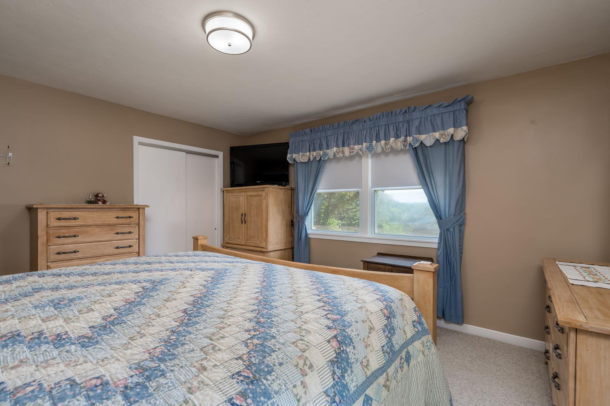 20-web-or-mls-48186-belgrade-township-193.jpg