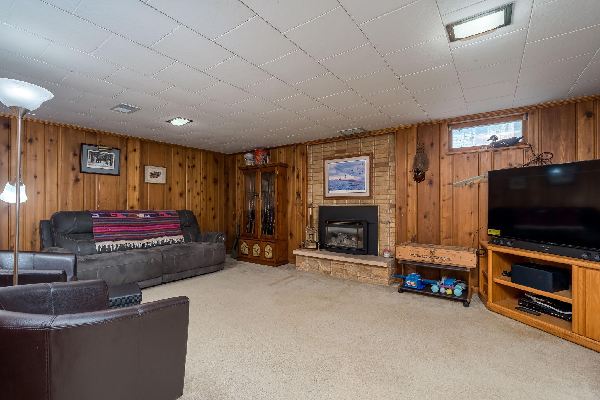 29-web-or-mls-48186-belgrade-township-193.jpg