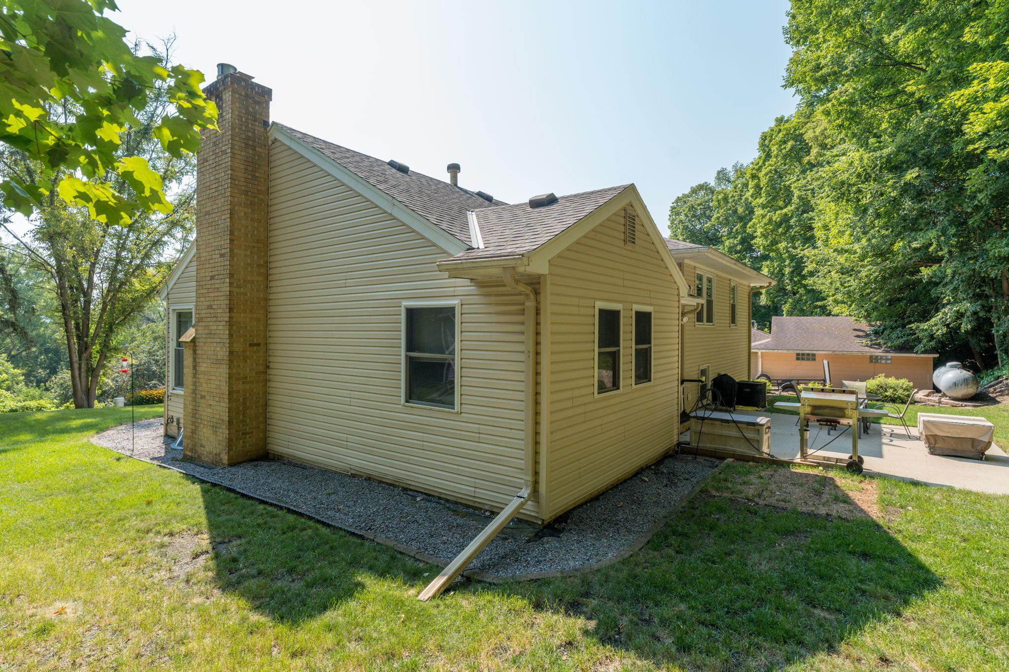 34-web-or-mls-48186-belgrade-township-193.jpg