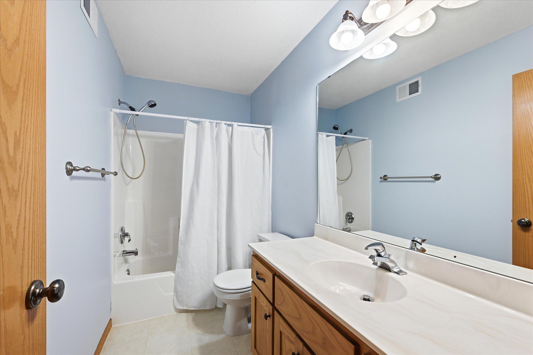 29-6592 Albert Ct [3281589]- 035.jpg