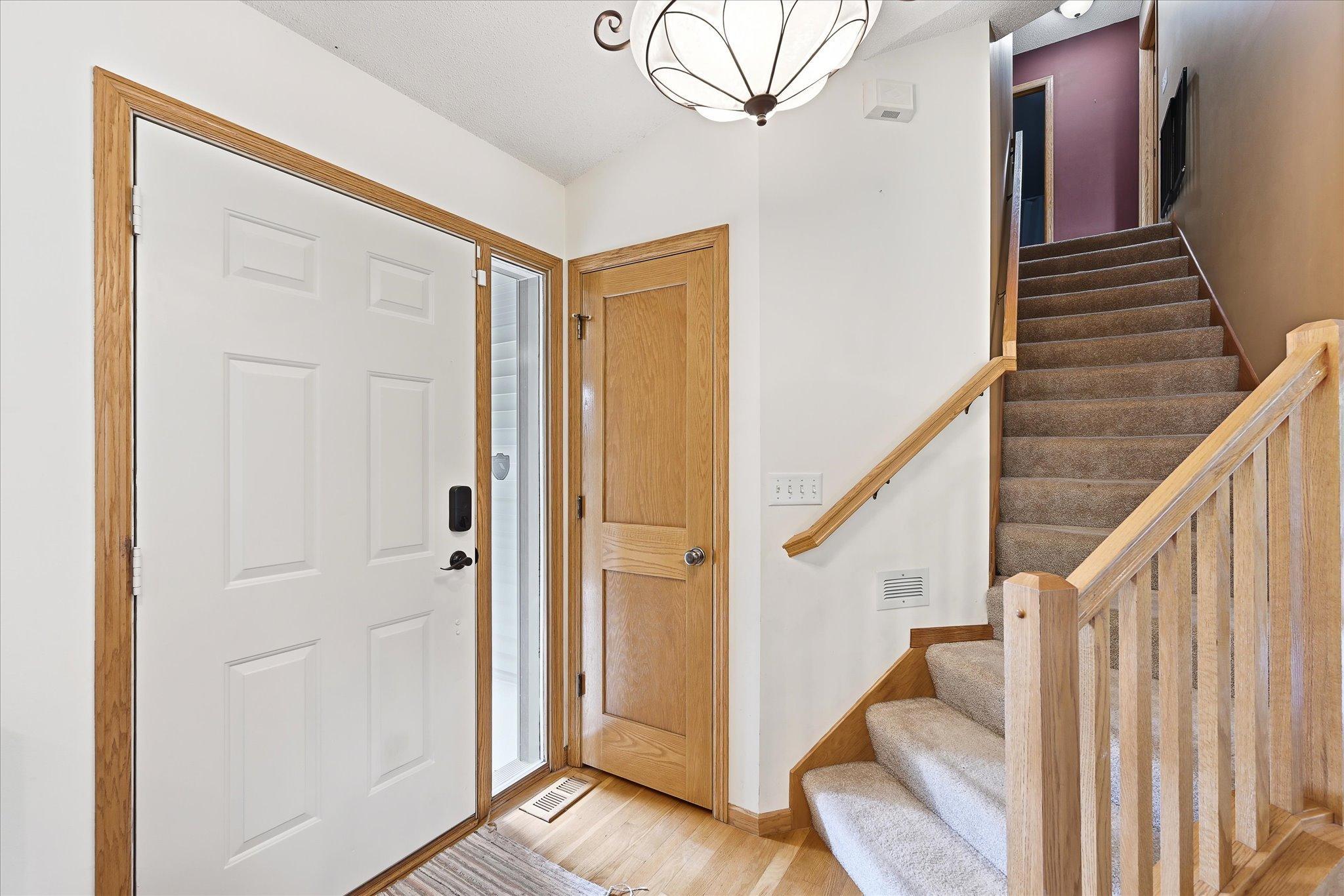 09-6592 Albert Ct [3281589]- 013.jpg